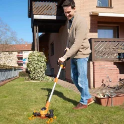 Gleitet übers Gras: Dieser Rasentrimmer schiebt sich leicht!