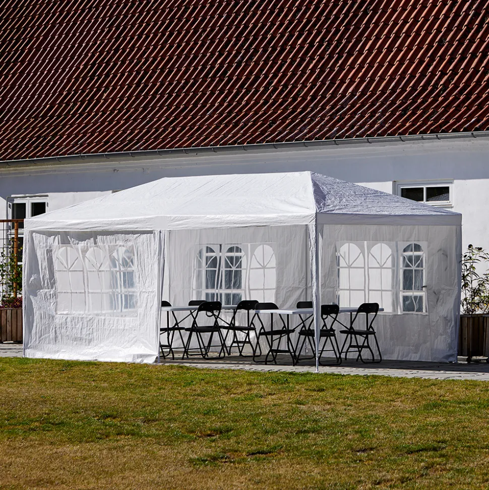 Im Garten alles gut überdacht