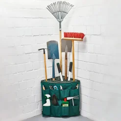 Mit dem Eckständer für Gartengeräte Ordnung schaffen!
