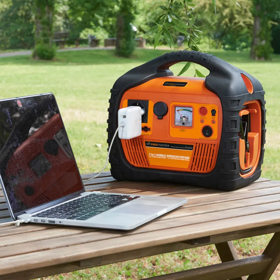 NEU: Mobile Power in allen Lebenslagen – jetzt mit 230 V-/400 W-Steckdose und Radio!
