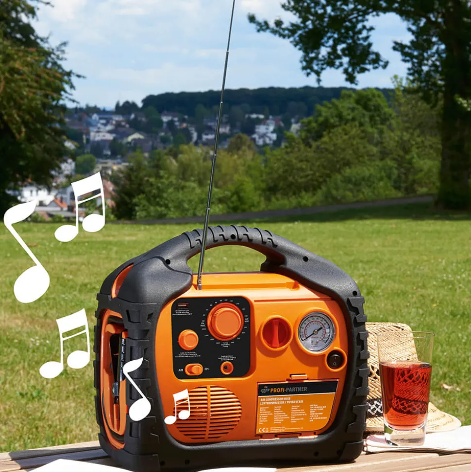 NEU: Mobile Power in allen Lebenslagen – jetzt mit 230 V-/400 W-Steckdose und Radio!