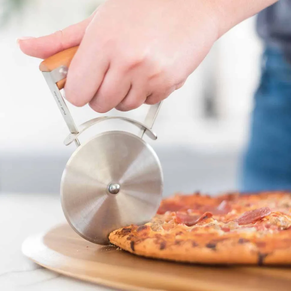 Schwebende Präzision: der Pizzaschneider für perfekte Schnitte