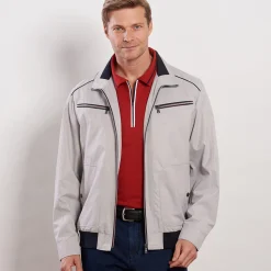Sommerlich-leichter Blouson für den sportiven Look