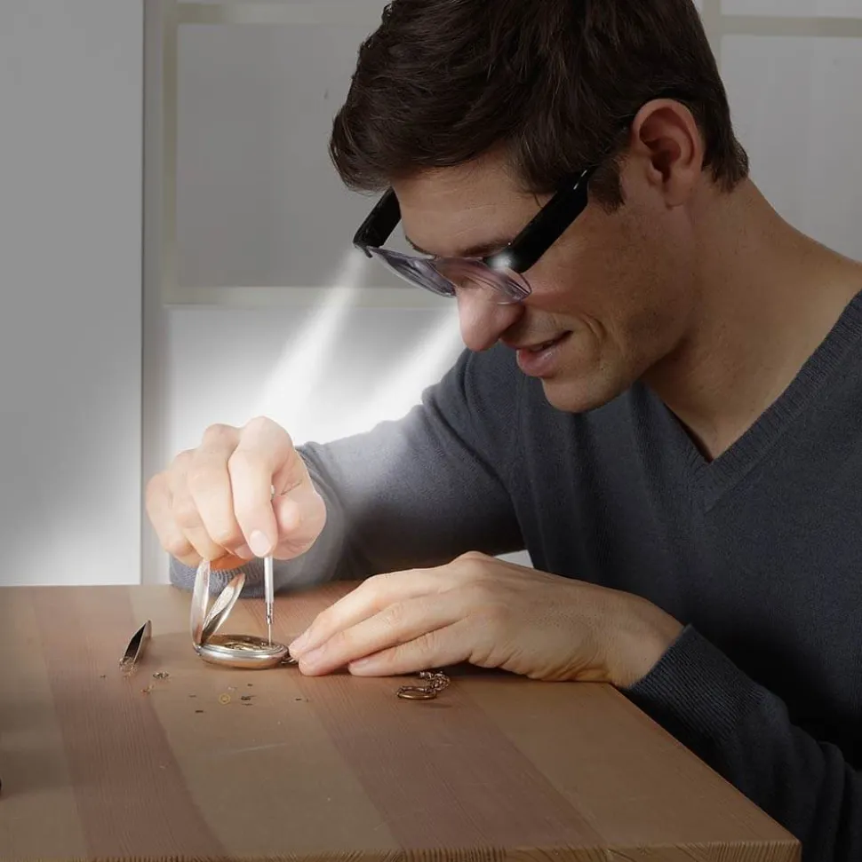 Weltneuheit: die einzige Vergrößerungsbrille mit 300 % Vergrößerung, Licht und Blaulichtfilter