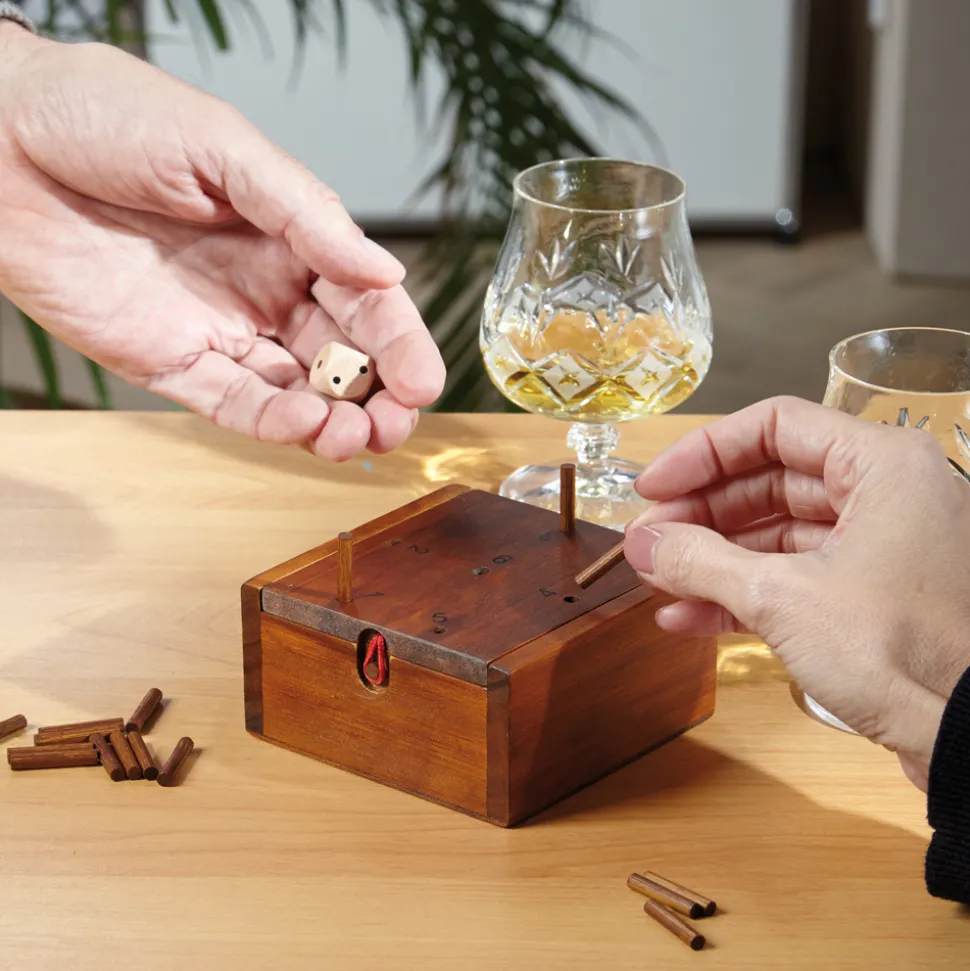 Würfelspielspaß auf 10 x 10 cm – ideal für die Reise